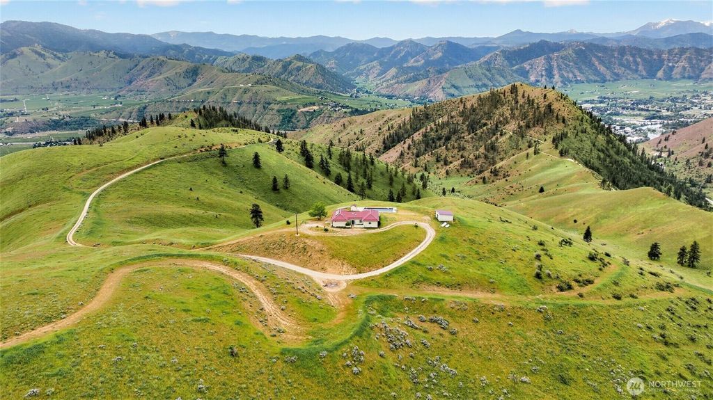 Photo of 6600 Coyote Ridge Road, Cashmere, WA 98815 (MLS # 2525065)