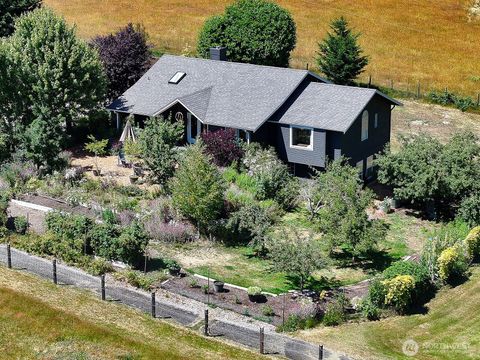 Photo of 4635 Cherrystone Lane, Clinton, WA 98236 (MLS # 2506262)