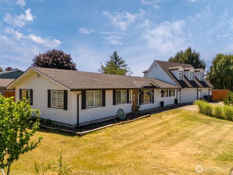 Photo of 3215 William Avenue, Longview, WA 98632 (MLS # 2392917)