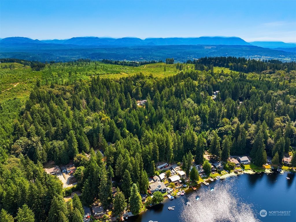 Photo of 3715 289th Avenue NE, Redmond, WA 98053 (MLS # 2273216)