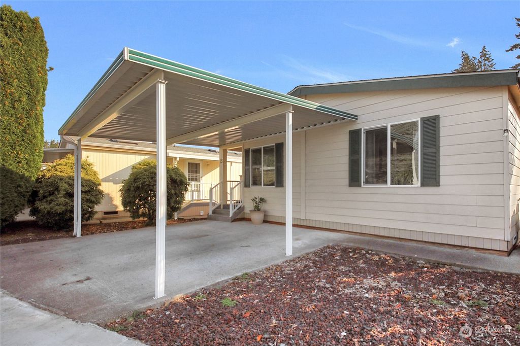 Photo of 23825 15th Avenue SE #15, Bothell, WA 98021 (MLS # 2007739)