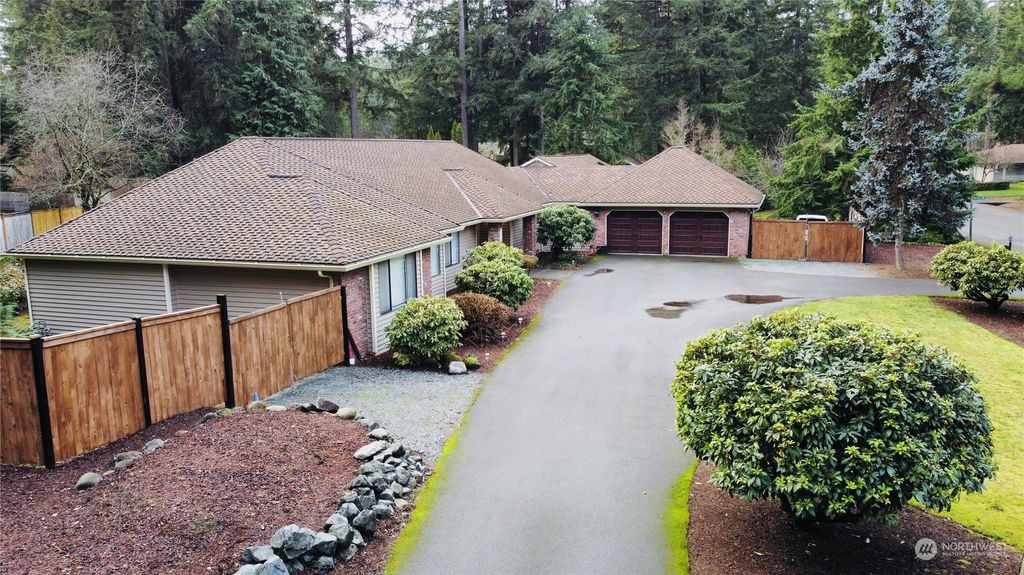 Photo of 32107 171st Avenue SE, Auburn, WA 98092 (MLS # 2030215)