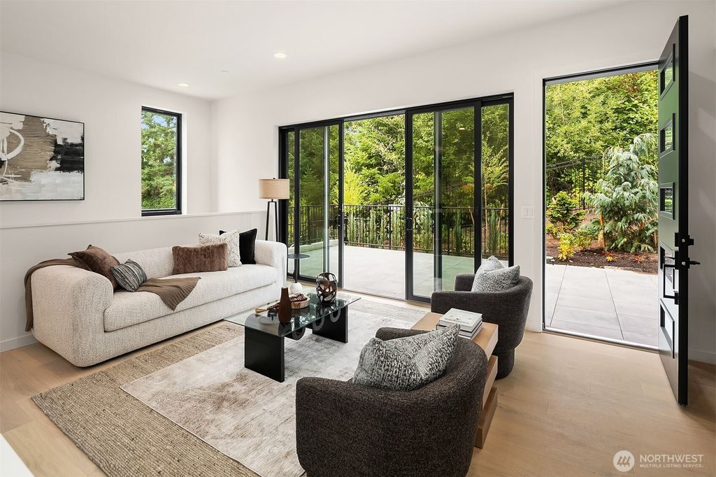 Photo of 278 118th Avenue SE, Bellevue, WA 98005 (MLS # 2474875)