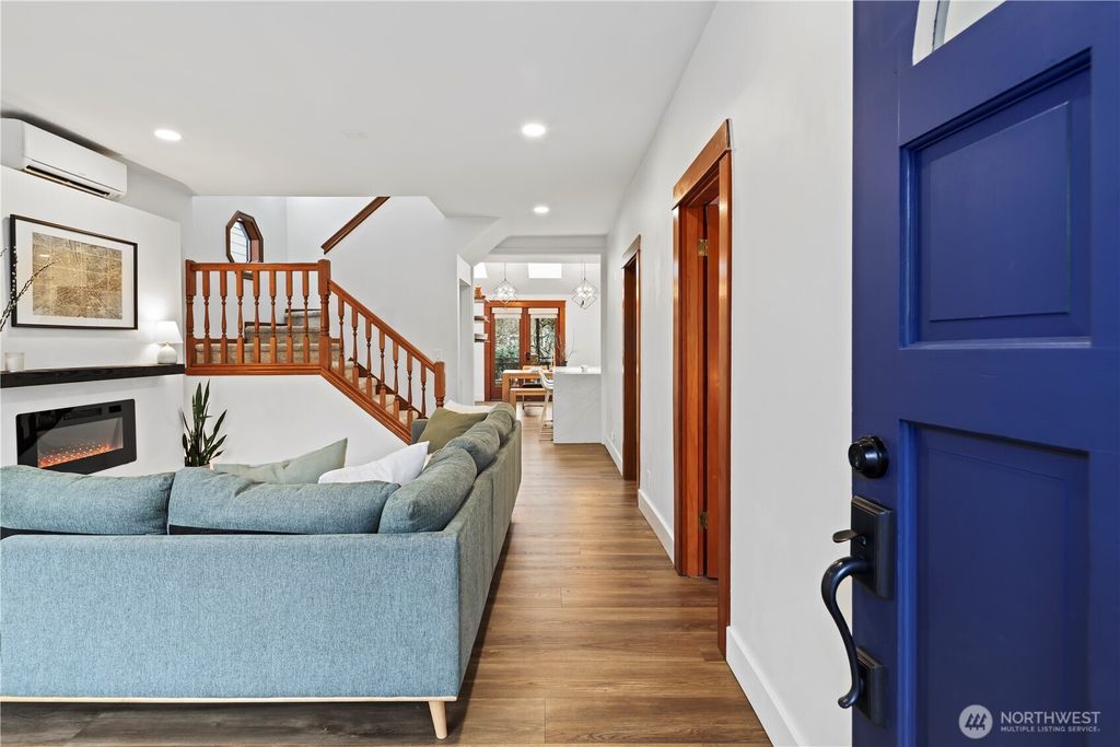 Photo of 6525 7th Avenue NW, Seattle, WA 98117 (MLS # 2466033)