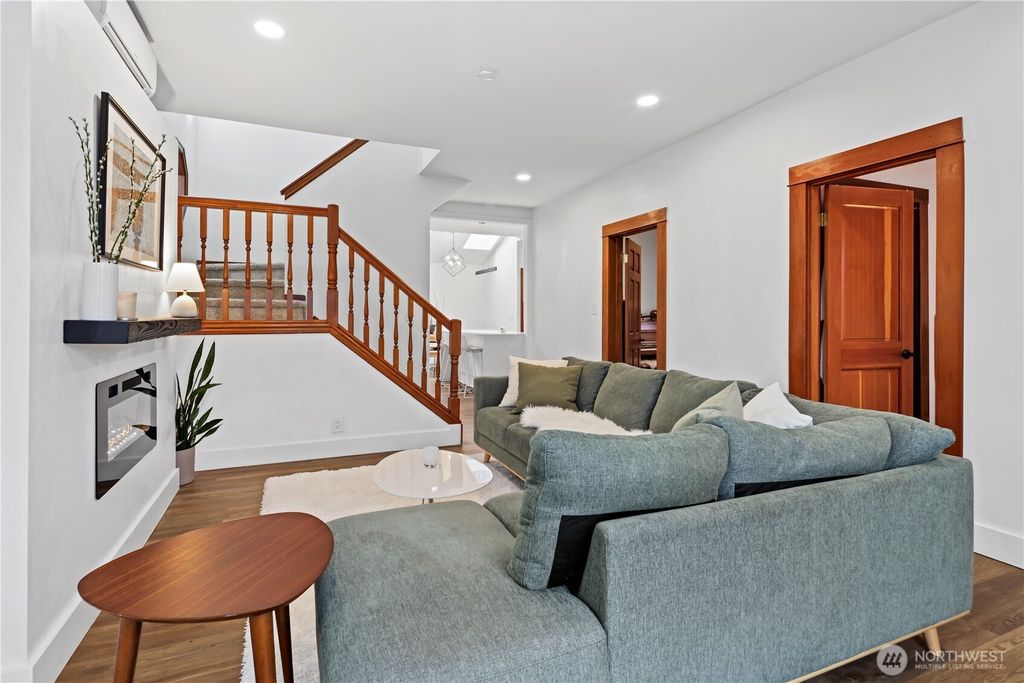 Photo of 6525 7th Avenue NW, Seattle, WA 98117 (MLS # 2466033)