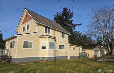 Photo of 1205 Cedar Street, Raymond, WA 98577 (MLS # 2466326)