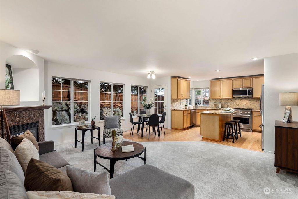 Photo of 12428 84th Avenue NE, Kirkland, WA 98034 (MLS # 2038955)
