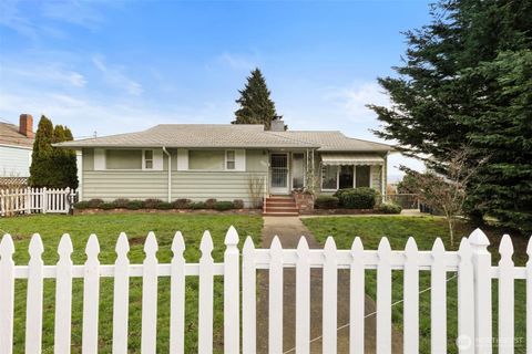 Photo of 110 S Summit Avenue, Bremerton, WA 98312 (MLS # 2472892)