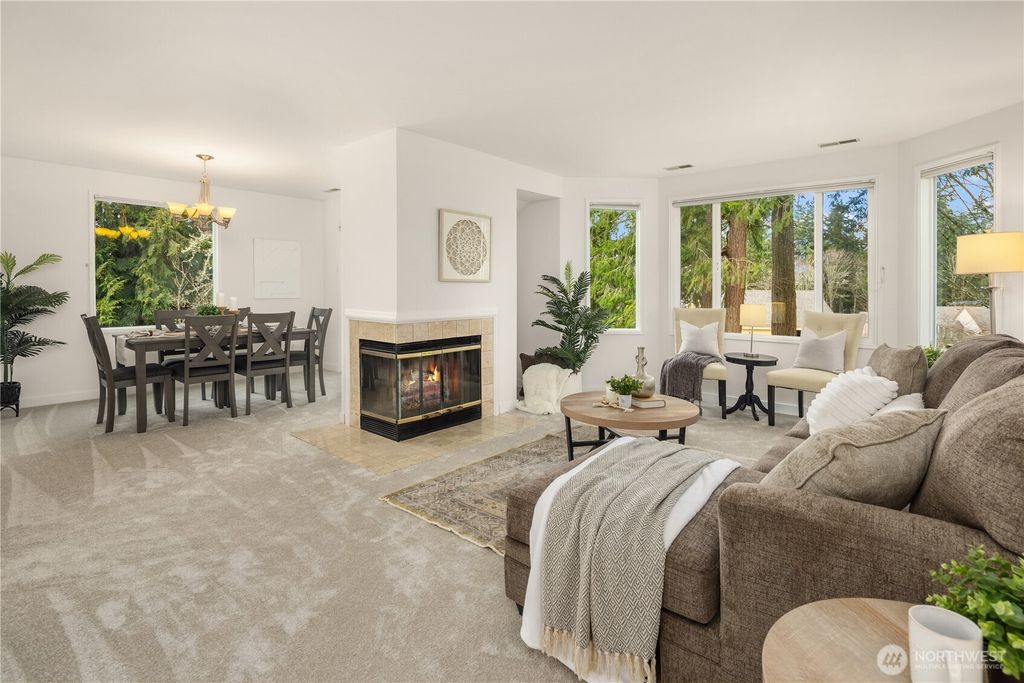 Photo of 22125 SE 40th Lane, Issaquah, WA 98029 (MLS # 2481733)