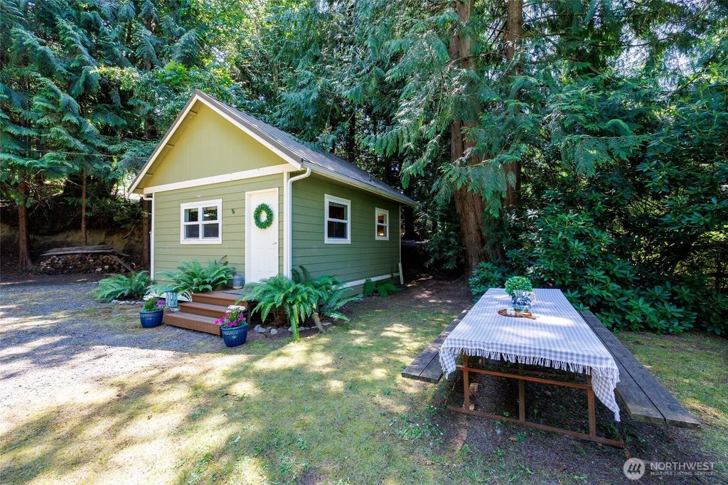 Photo of 1028 S Lake Roesiger Road, Snohomish, WA 98290 (MLS # 2368433)