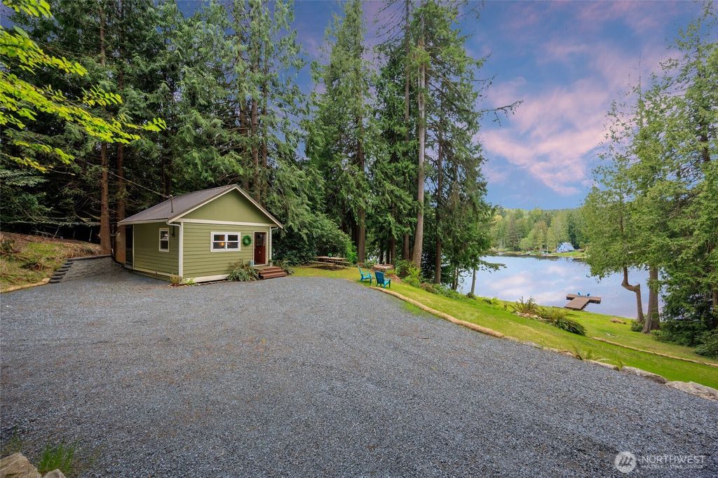 Photo of 1028 S Lake Roesiger Road, Snohomish, WA 98290 (MLS # 2368433)
