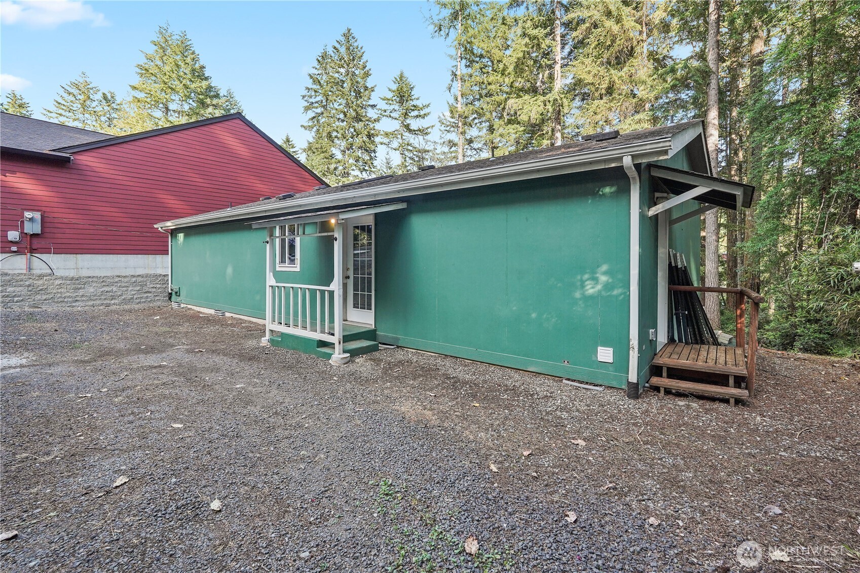 261 E Emerald Lake Drive W