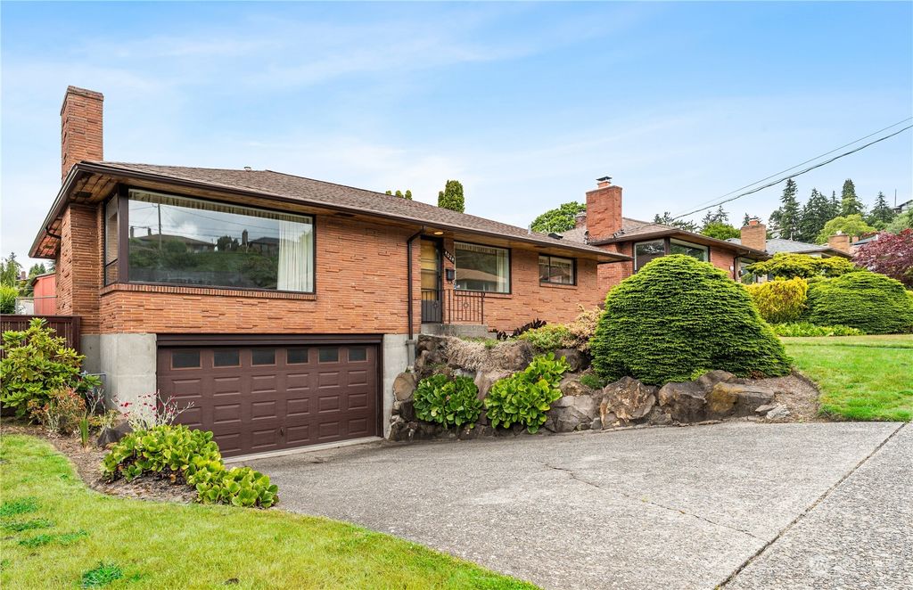 Photo of 4024 SW Concord Street, Seattle, WA 98136 (MLS # 2254176)