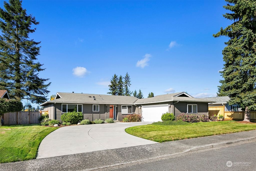 Photo of 16653 127th Avenue SE, Renton, WA 98058 (MLS # 2173733)