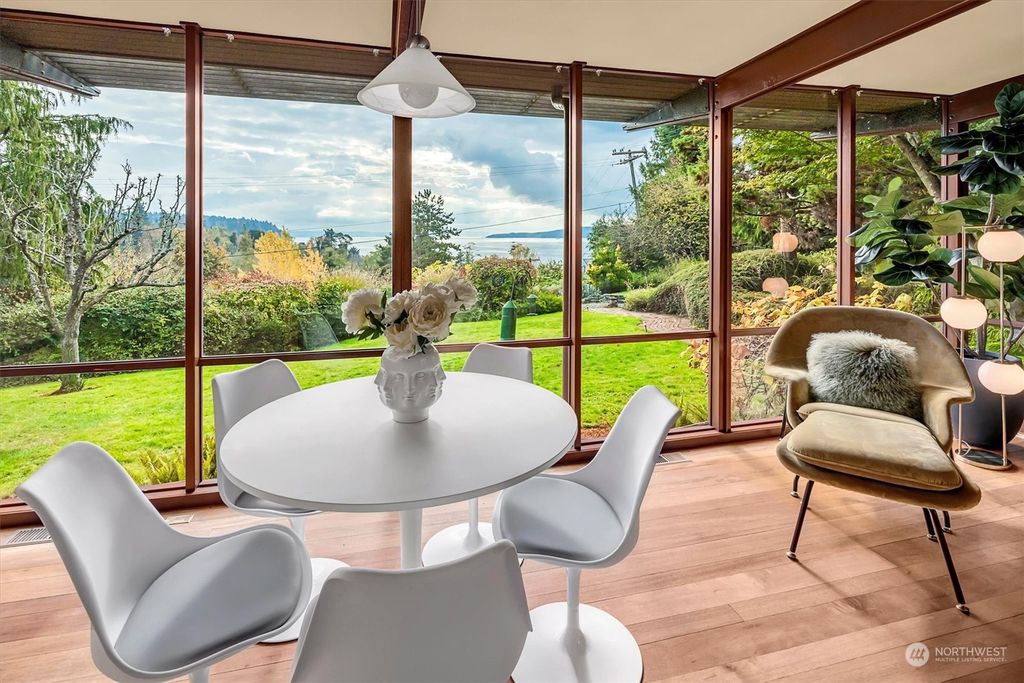 Photo of 1360 SW 175th Street, Normandy Park, WA 98166 (MLS # 2303647)
