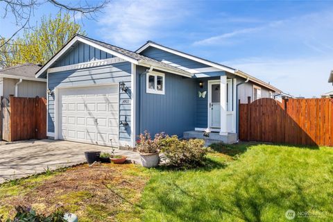 Photo of 14902 44th Drive NE, Marysville, WA 98271 (MLS # 2504047)