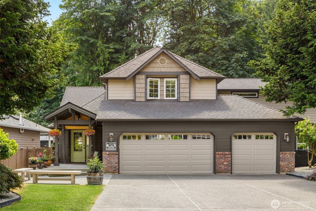 Photo of 10202 7th Place Pl SE, Lake Stevens, WA 98258 (MLS # 2402080)