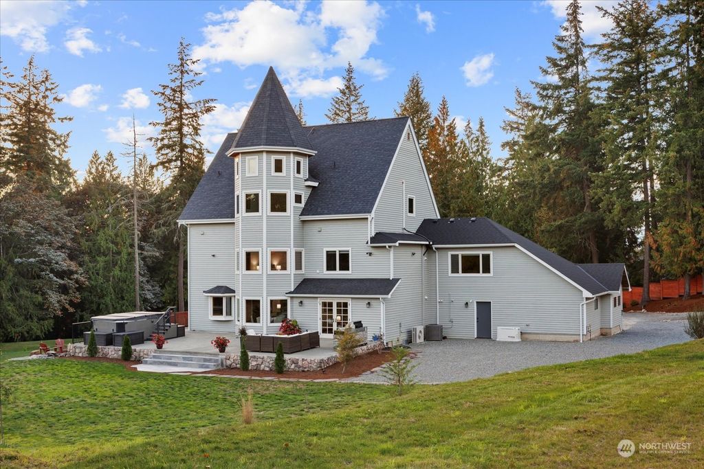 Photo of 19629 NE 90th Place, Redmond, WA 98053 (MLS # 2292895)