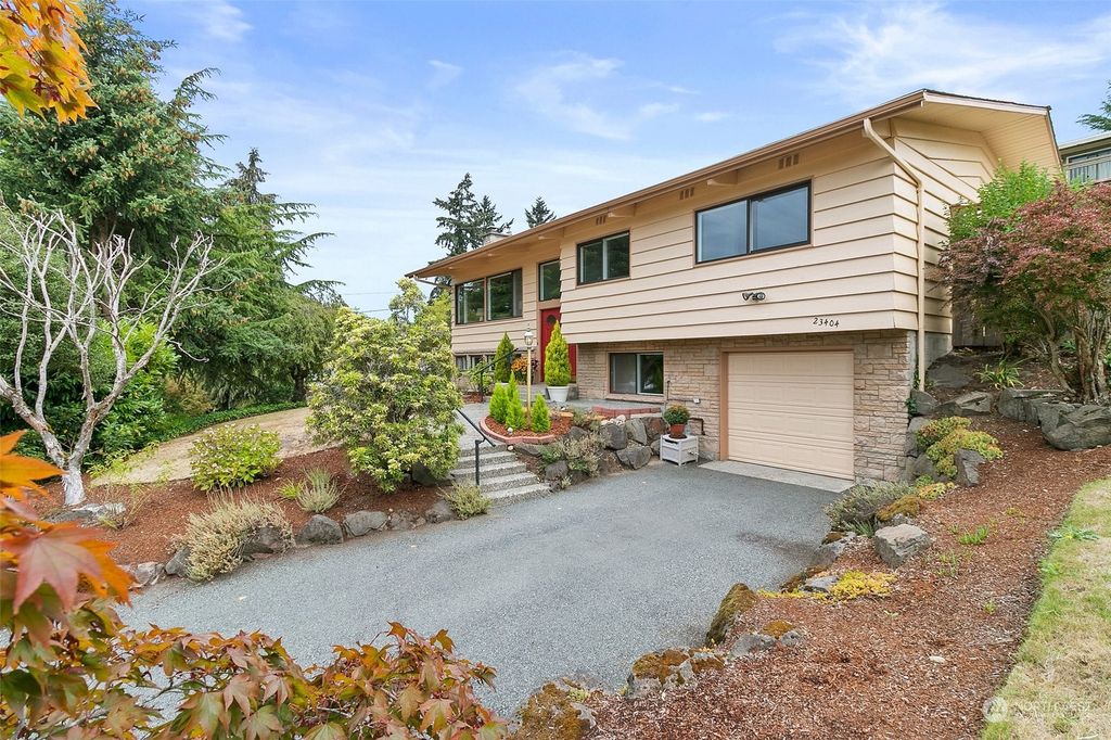 Photo of 23404 26 Avenue S, Des Moines, WA 98198 (MLS # 2282499)