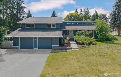 Photo of 12923 SE 245th Street, Kent, WA 98030 (MLS # 2592449)