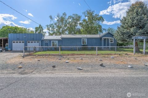 Photo of 3432 Bainard Road, Malaga, WA 98828 (MLS # 2518397)
