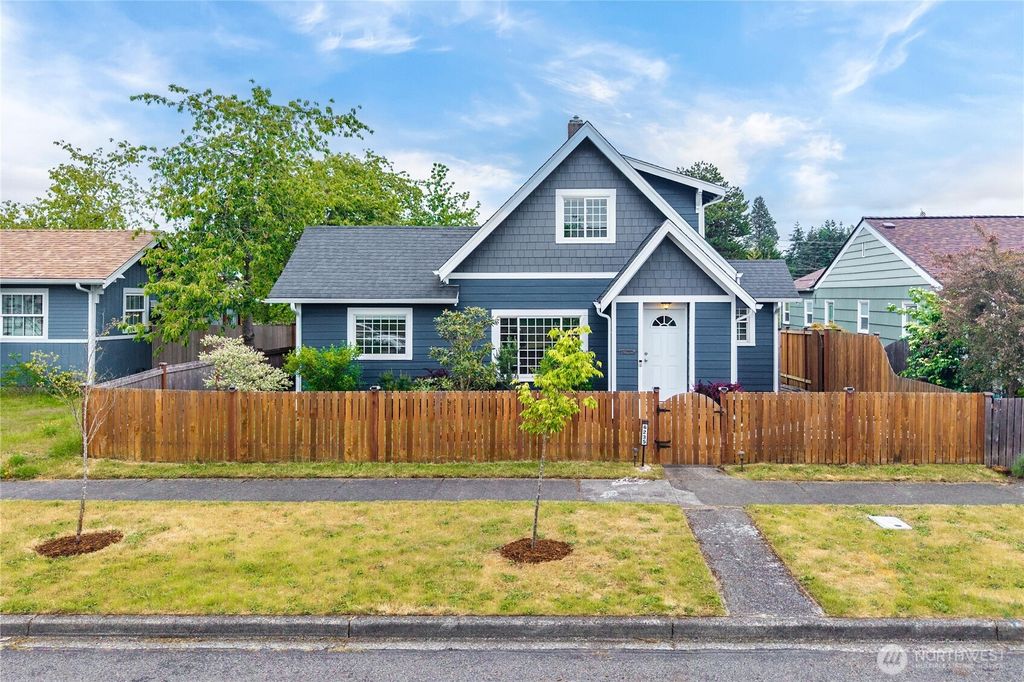 Photo of 6235 S Lawrence Street, Tacoma, WA 98409 (MLS # 2525758)