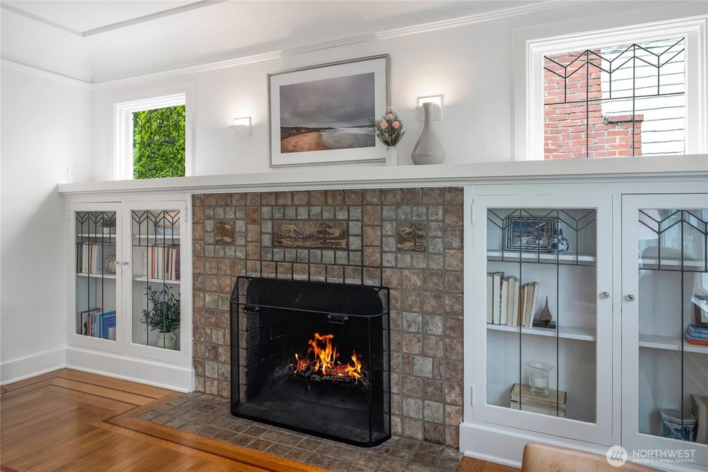Photo of 614 NW 74th Street, Seattle, WA 98117 (MLS # 2514281)