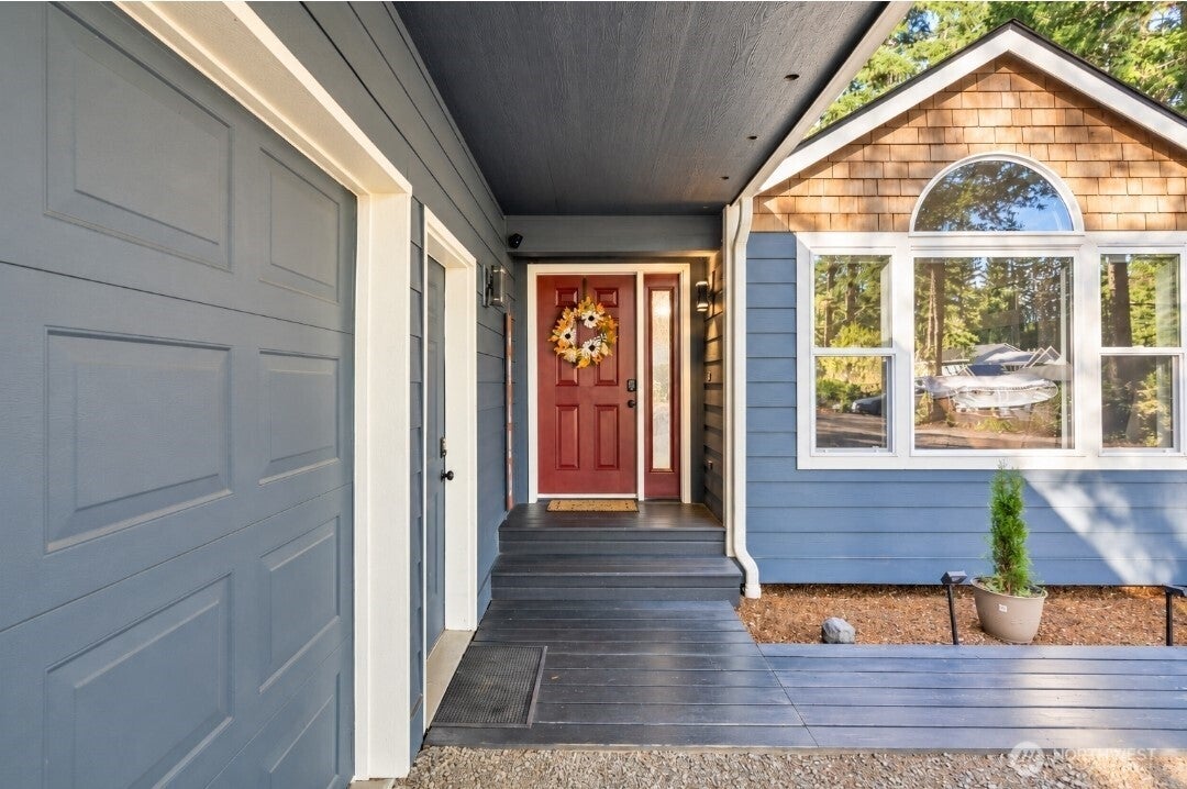 1190 E Vine Maple Lane