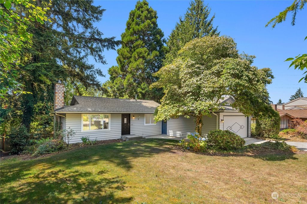 Photo of 6425 129th Avenue SE, Bellevue, WA 98006 (MLS # 2267072)