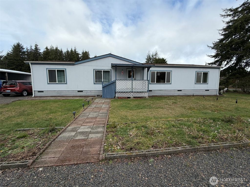 Photo of 17 Rustemeyer Road #19, Aberdeen, WA 98520 (MLS # 2487930)