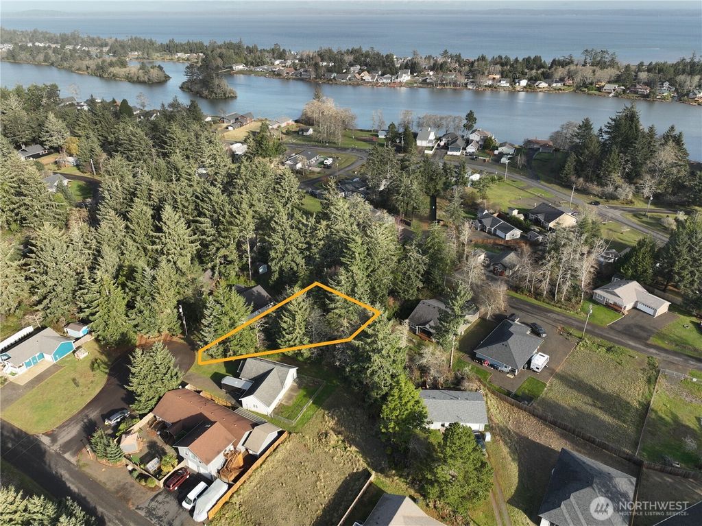 Photo of 723 Brant Court SE, Ocean Shores, WA 98569 (MLS # 2458767)