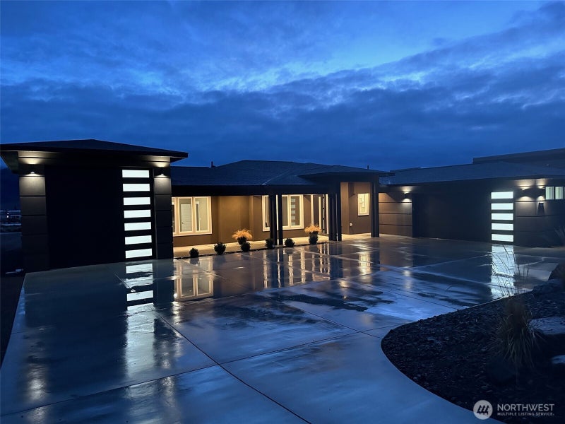 109 Wren Loop SW