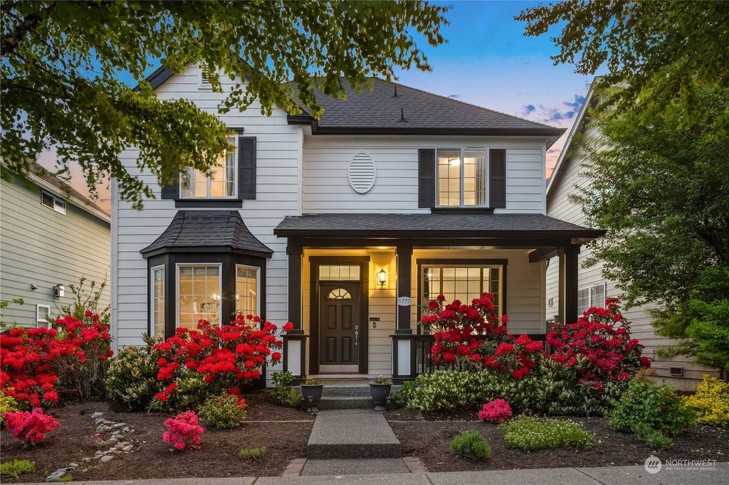 Photo of 1777 12th Avenue NE, Issaquah, WA 98029 (MLS # 2145542)