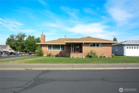 Photo of 310 W 9th Avenue, Ritzville, WA 99169 (MLS # 2417883)
