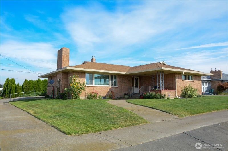 310 W 9th Avenue