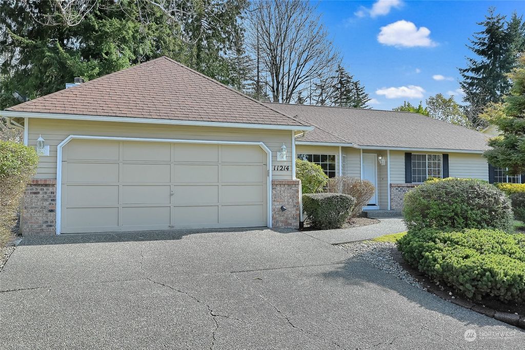 Photo of 11214 117th Place NE, Kirkland, WA 98033 (MLS # 2036393)