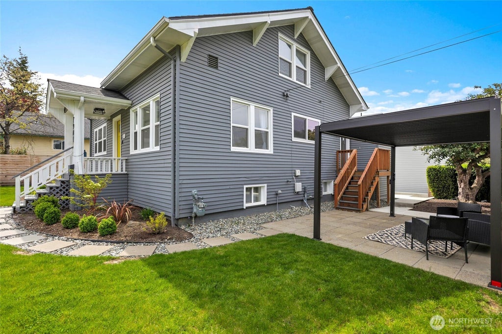Photo of 7901 16th Avenue SW, Seattle, WA 98106 (MLS # 2593249)