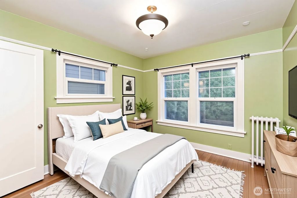 Photo of 305 Olympic Place, Bremerton, WA 98312 (MLS # 2459559)