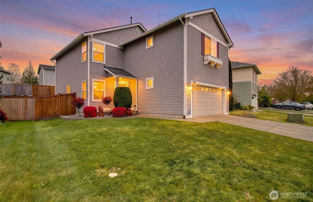 Photo of 417 Crested Butte Boulevard, Mount Vernon, WA 98273 (MLS # 2514054)