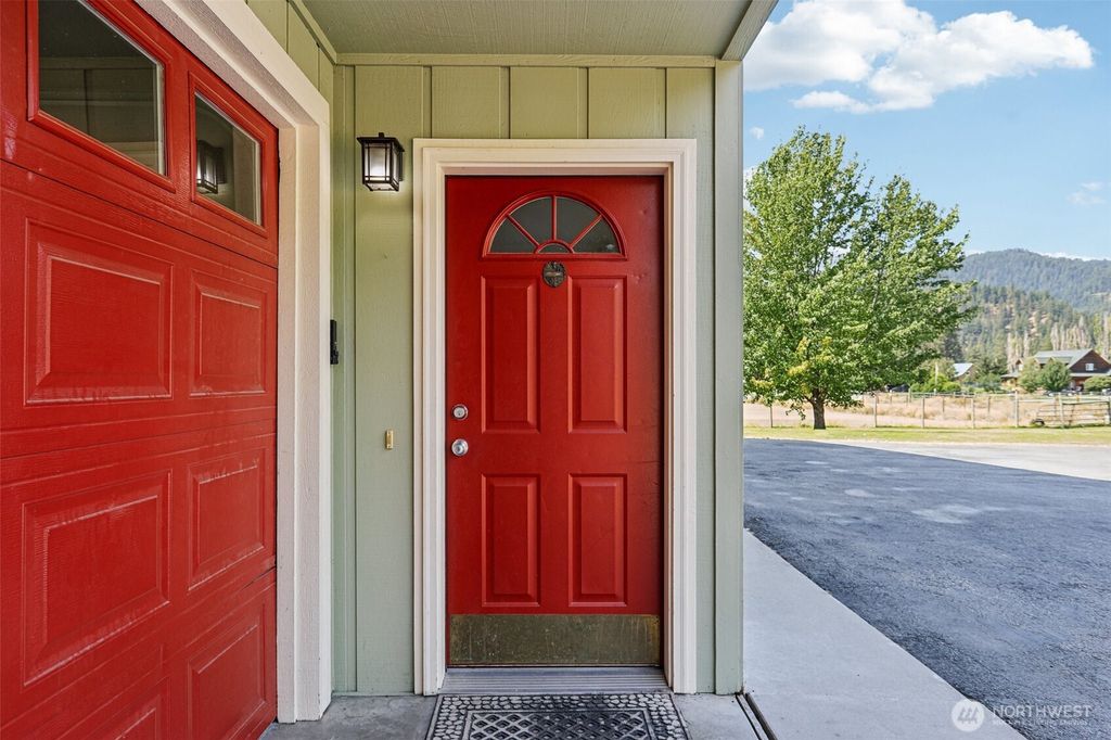 Photo of 18527 Hazel Street, Leavenworth, WA 98826 (MLS # 2474839)