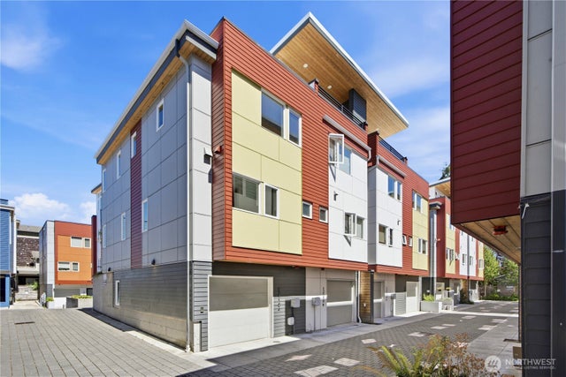 12516 15th Avenue NE A #A, Seattle