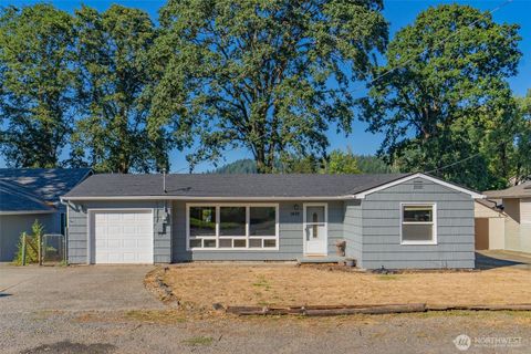 Photo of 1492 SW Kelly Avenue, Chehalis, WA 98532 (MLS # 2436150)