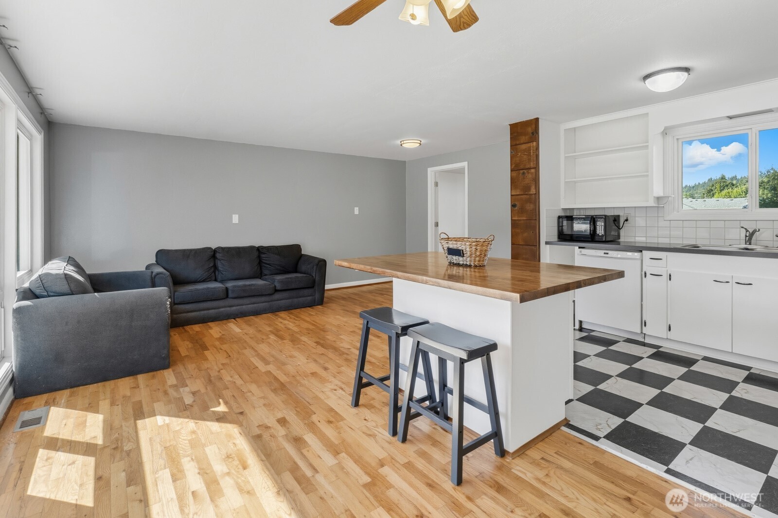 1492 SW Kelly Avenue