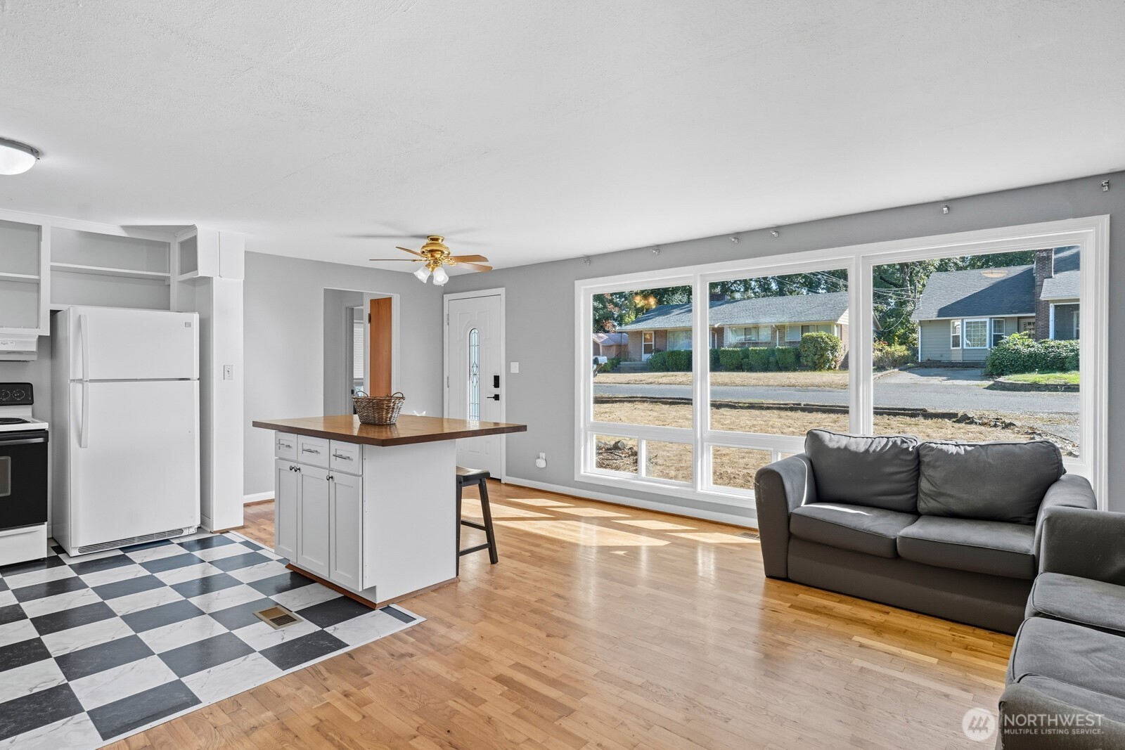 1492 SW Kelly Avenue