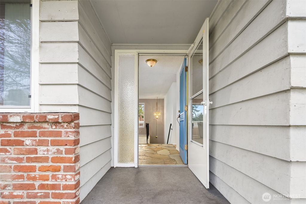 Photo of 17838 Wallingford Avenue N, Shoreline, WA 98133 (MLS # 2495940)