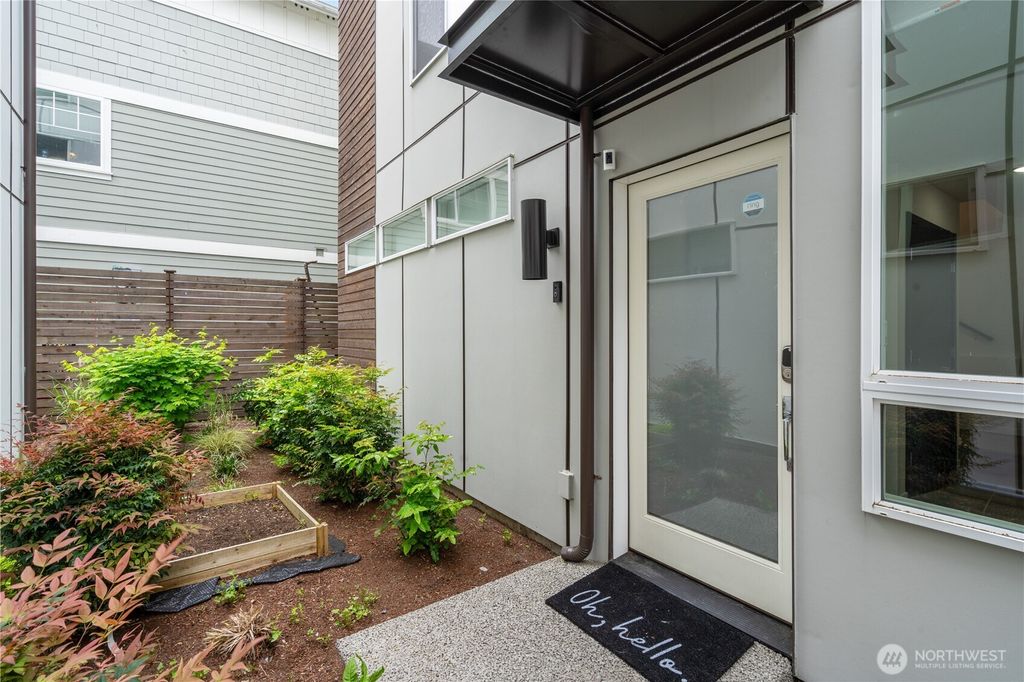 Photo of 8613 23rd Avenue NE #B, Seattle, WA 98115 (MLS # 2476915)