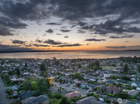 Photo of 816 Walnut Street, Edmonds, WA 98020 (MLS # 2554939)