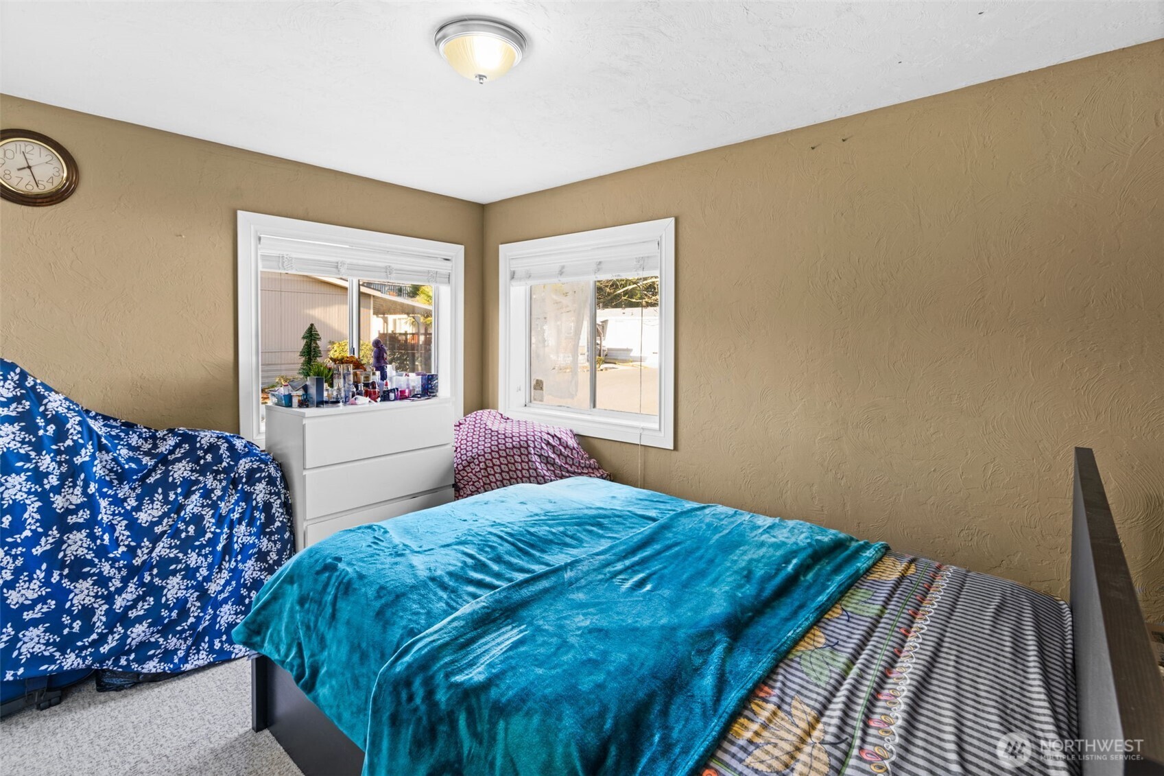 Kent, Washington 98042, United States, 3 Bedrooms Bedrooms, ,2 BathroomsBathrooms,Residential,Active,208767