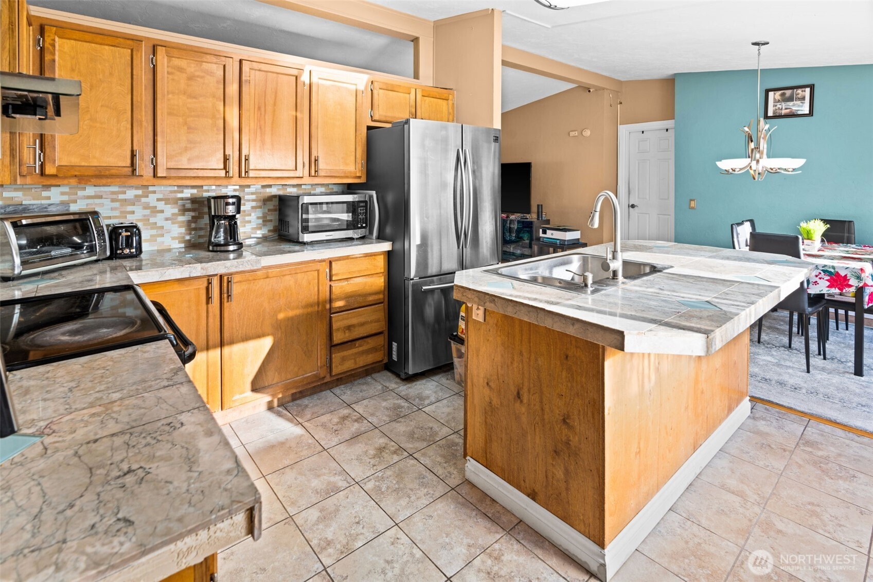 Kent, Washington 98042, United States, 3 Bedrooms Bedrooms, ,2 BathroomsBathrooms,Residential,Active,208767