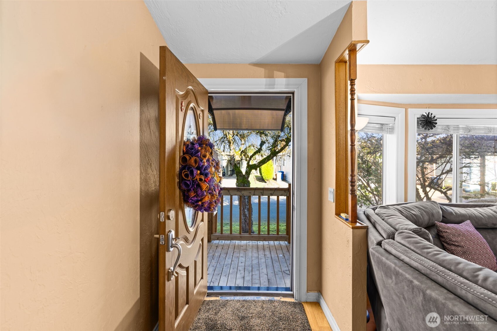 Kent, Washington 98042, United States, 3 Bedrooms Bedrooms, ,2 BathroomsBathrooms,Residential,Active,208767